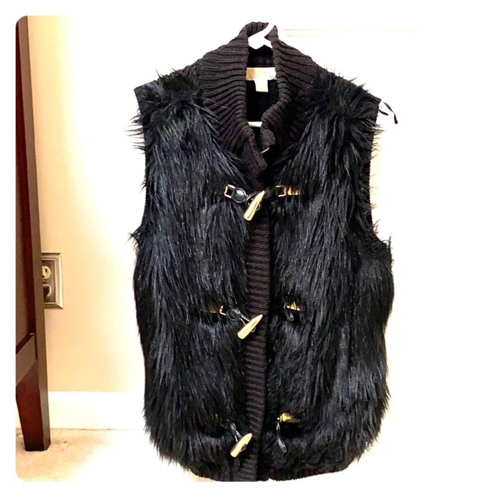 MK fur vest